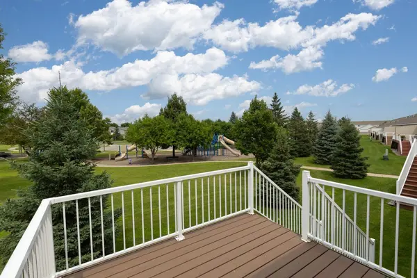 4131 Blakewood DR, Shakopee, MN 55379