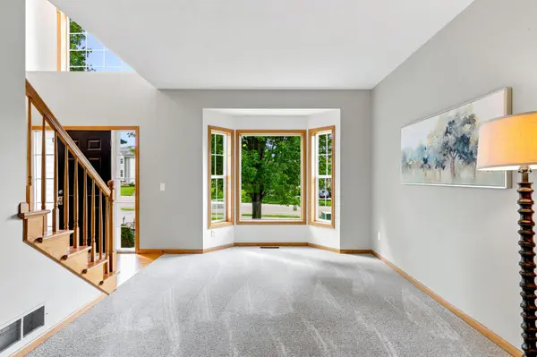 9082 Glenborough DR, Elko New Market, MN 55020