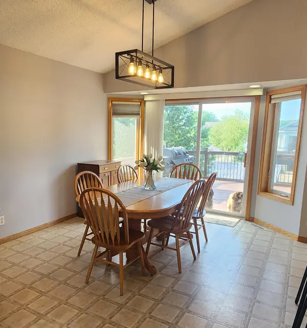 816 River TER, Prescott, WI 54021