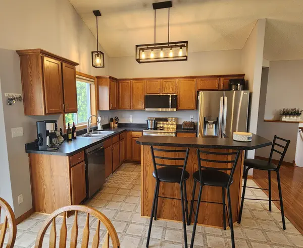 816 River TER, Prescott, WI 54021