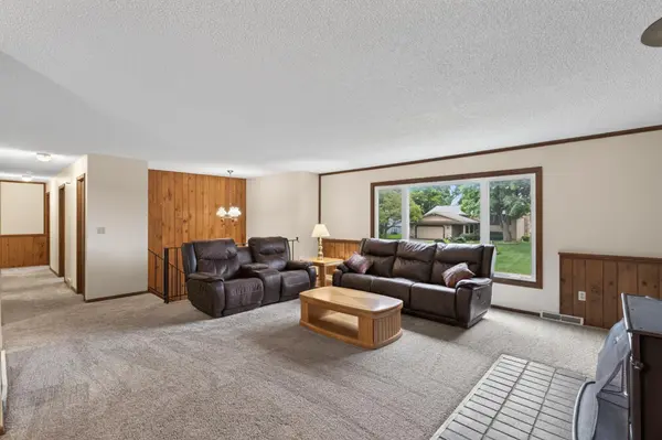 17918 Weaver Lake DR, Maple Grove, MN 55311