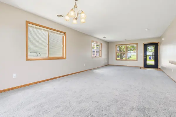 415 Sierra PL, Roberts, WI 54023