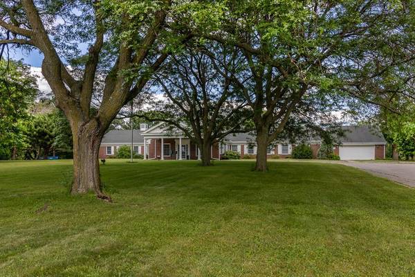 75 Teton LN, Mankato, MN 56001