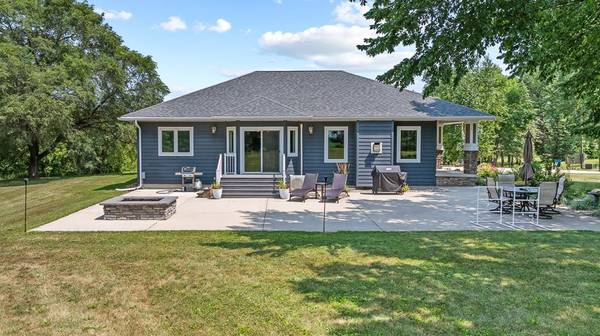 2615 210th AVE, Marshall, MN 56258