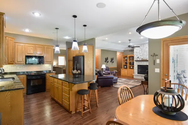1150 Oakcrest DR, Sauk Rapids, MN 56379