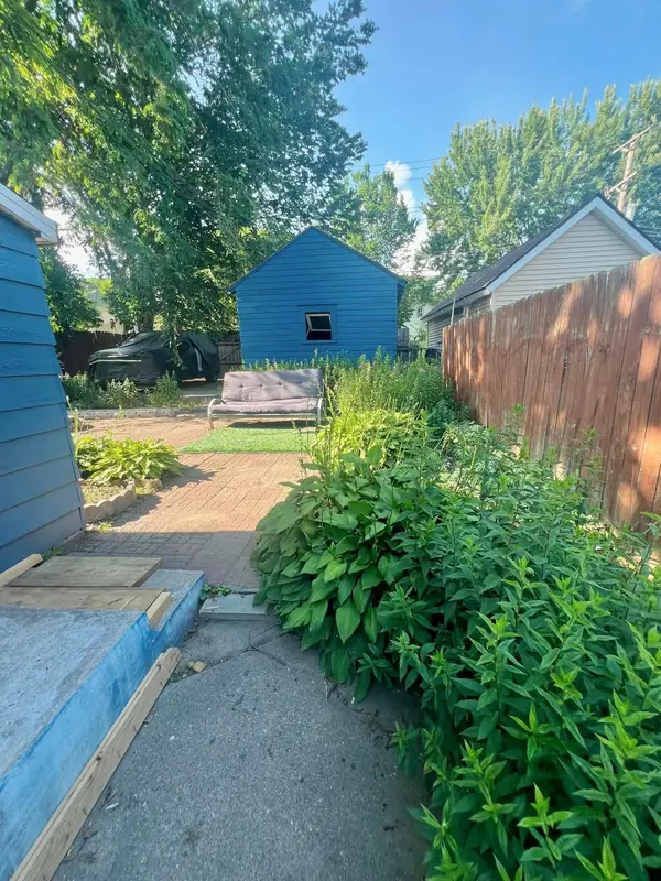 859 Conway ST E, Saint Paul, MN 55106