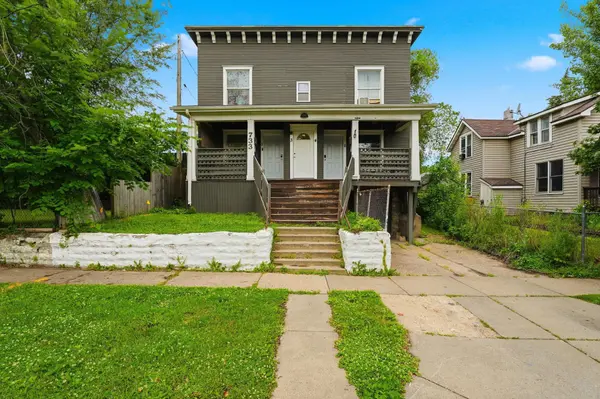 733 Bradley ST, Saint Paul, MN 55130