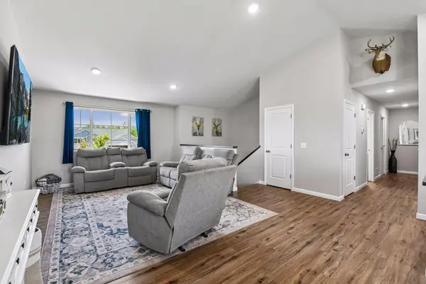 2131 River Bend TRL, Mayer, MN 55360