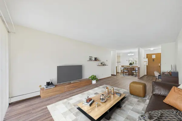 2730 Dale ST N #D110, Roseville, MN 55113
