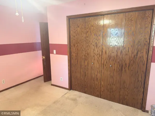 1731 California AVE E, Saint Paul, MN 55106
