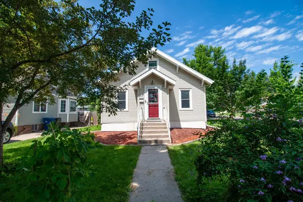 102 W Beech AVE W, Fergus Falls, MN 56537