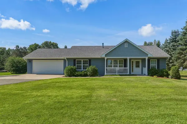 1423 County Road Gg, New Richmond, WI 54017