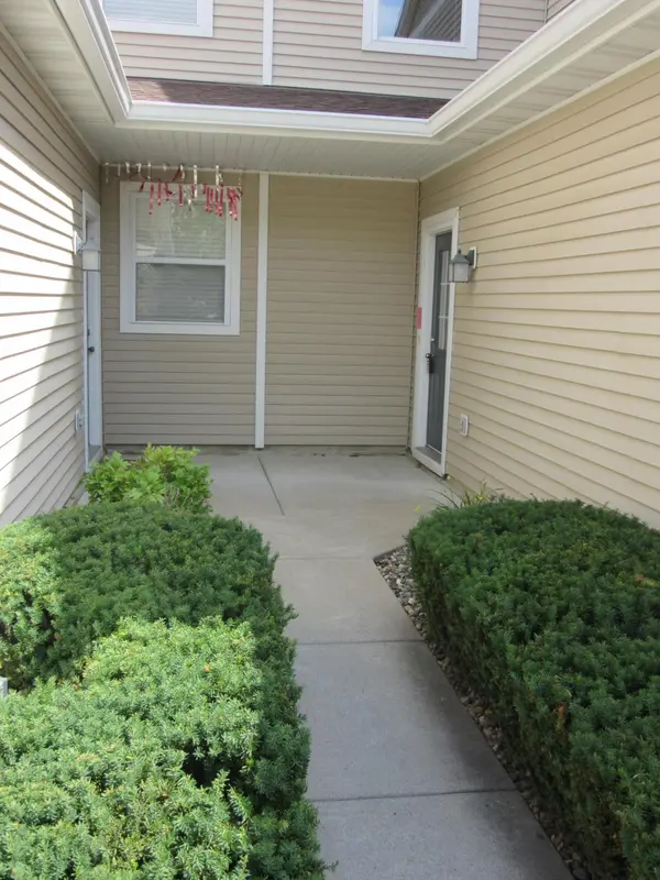 5675 200th ST W #703, Farmington, MN 55024