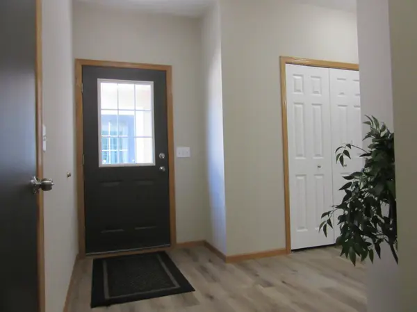5675 200th ST W #703, Farmington, MN 55024