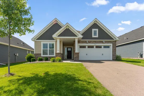 7609 Upper 38th ST N, Oakdale, MN 55128