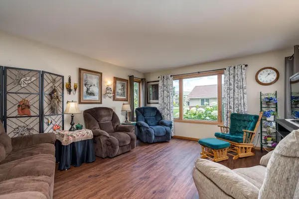 1355 Adams ST, Mankato, MN 56001