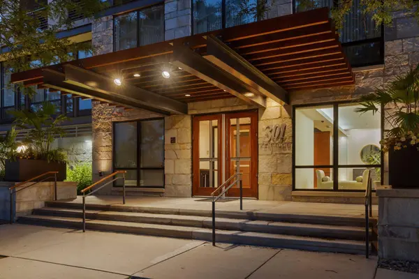 301 Kenwood Pkwy #601, Minneapolis, MN 55403