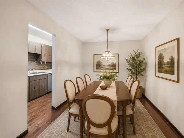 4120 Parklawn AVE #325, Edina, MN 55435