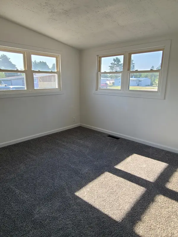 14 Hemlock CIR, Babbitt, MN 55706