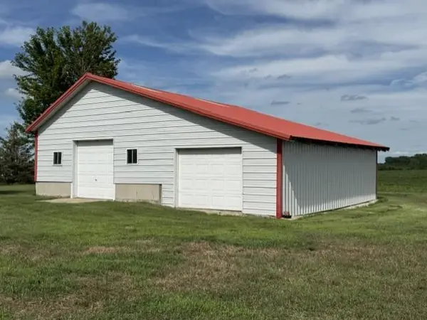 48437 County Road 28, Windom, MN 56101