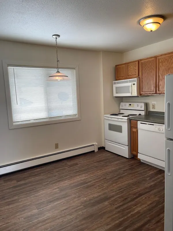 612 6th ST E, West Fargo, ND 58078