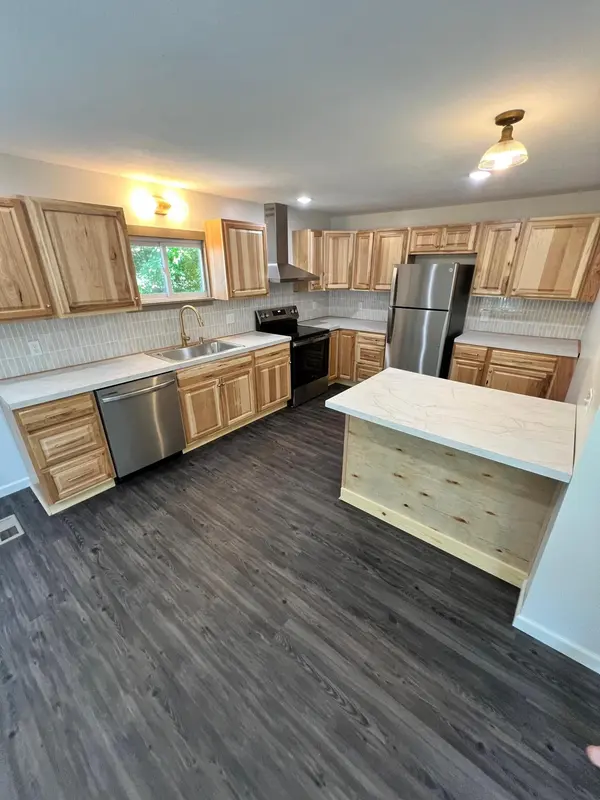 208 6th AVE, Bovey, MN 55709