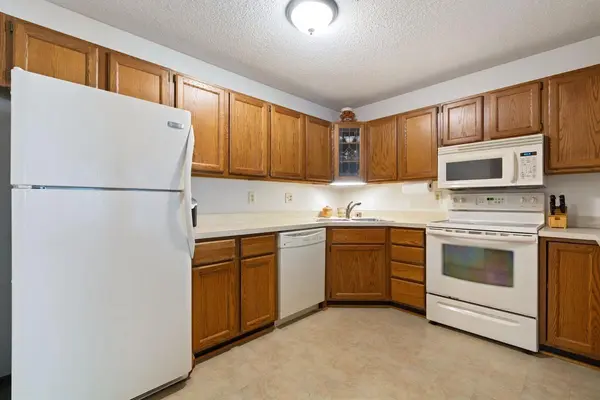 2110 Ridge DR #13, Saint Louis Park, MN 55416