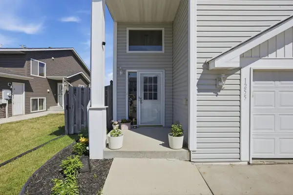 1255 4th ST NW, West Fargo, ND 58078