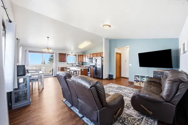 1255 4th ST NW, West Fargo, ND 58078