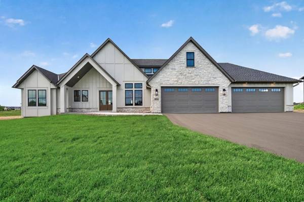 4624 166th AVE NW, Andover, MN 55304