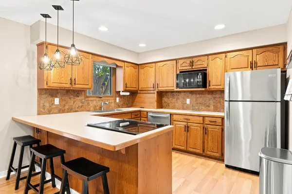 3224 Hillsboro AVE N, New Hope, MN 55427
