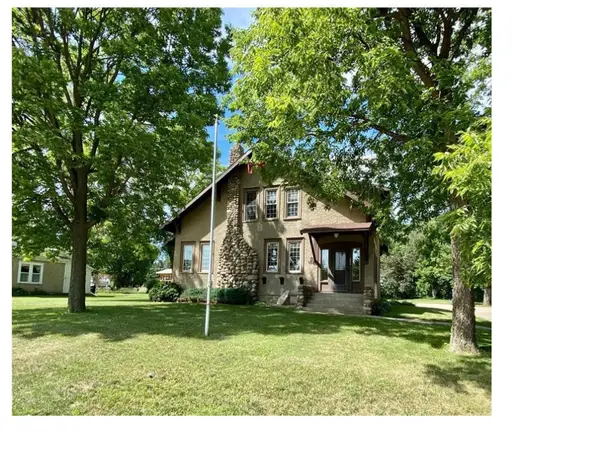 206 Pleasant AVE W, Atwater, MN 56209