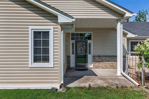 6975 Eagle TRL, Centerville, MN 55038
