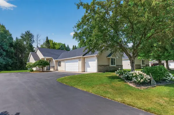 6975 Eagle TRL, Centerville, MN 55038