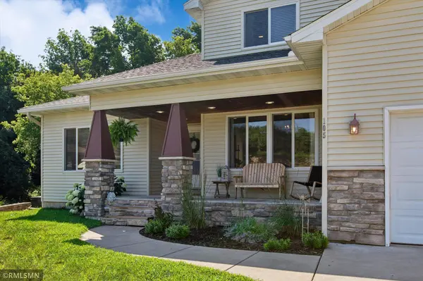 105 Valley CT, Cannon Falls, MN 55009