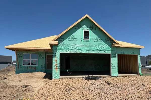 1909 Dogwood CT,  Carver,  MN 55315