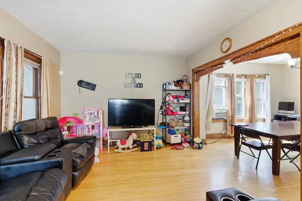 2815 Irving AVE N, Minneapolis, MN 55411