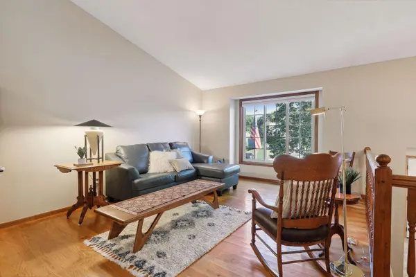 10553 166th ST W, Lakeville, MN 55044