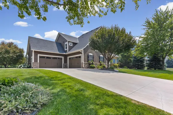 2971 Fairway DR, Chaska, MN 55318