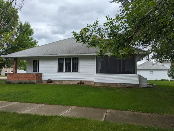 107 7th AVE W, Lisbon, ND 58054