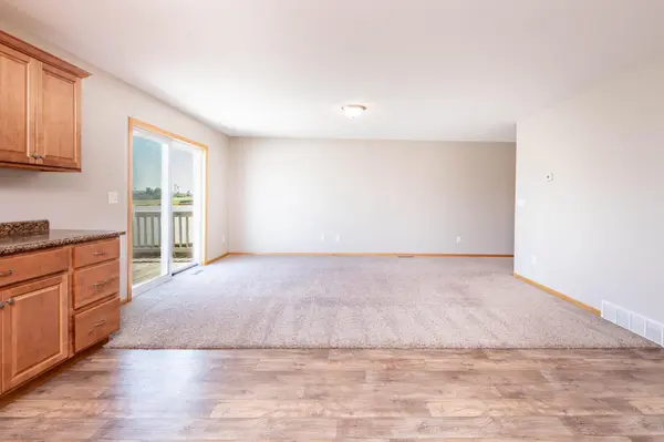 4280 Estate DR S, Fargo, ND 58104