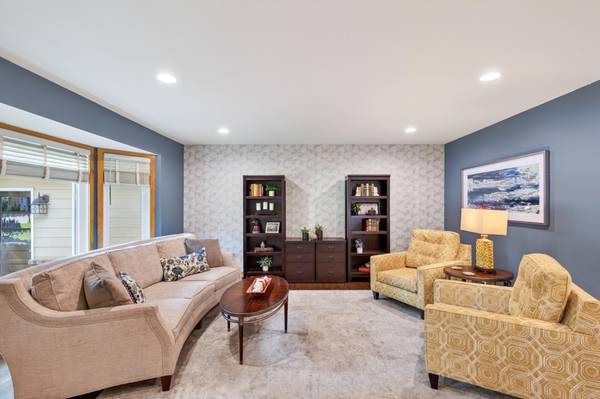 7501 W 84th ST, Bloomington, MN 55438