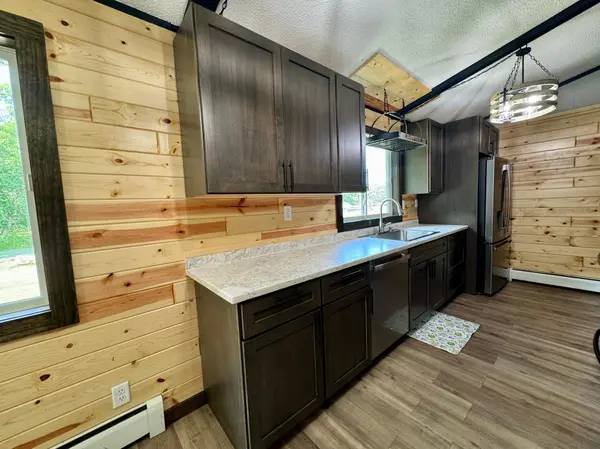 42015 Mattson Island RD, Roseau, MN 56751