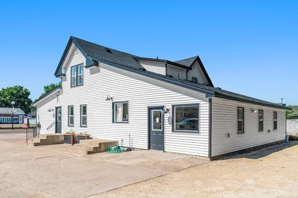 623 E Main ST, Anoka, MN 55303