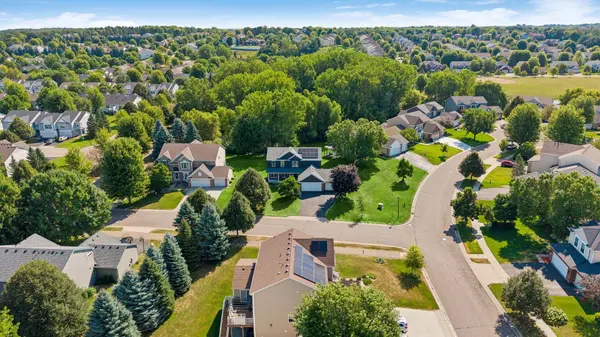2283 Saint Johns DR, Woodbury, MN 55129