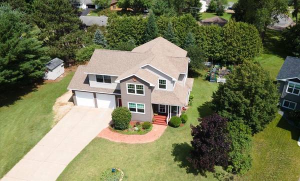 1015 Prairie CIR, Menomonie, WI 54751