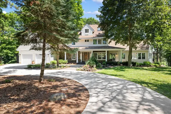 612 Nelson RD, Independence, MN 55359