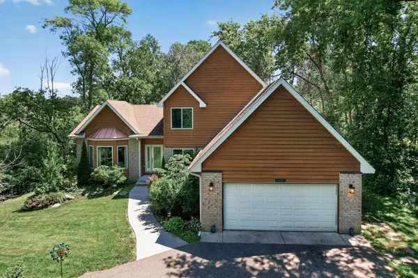 13707 Green Briar DR, Minnetonka, MN 55305