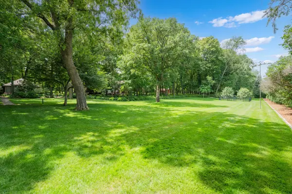 1635 Chippewa DR NW, Rochester, MN 55901