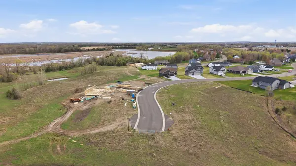 XXXX Hunter Lake DR, Clear Lake, MN 55319